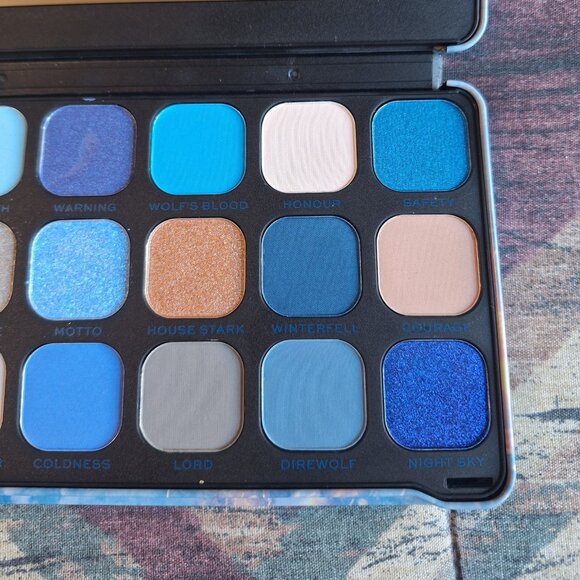 ❄️ Revolution x Game of Thrones – Winter Is Coming Palette - Picture 3 of 5